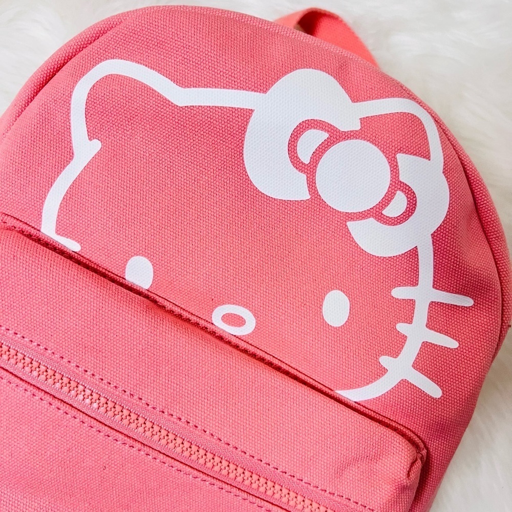 Hello Kitty Backpack - Picture 7 of 8